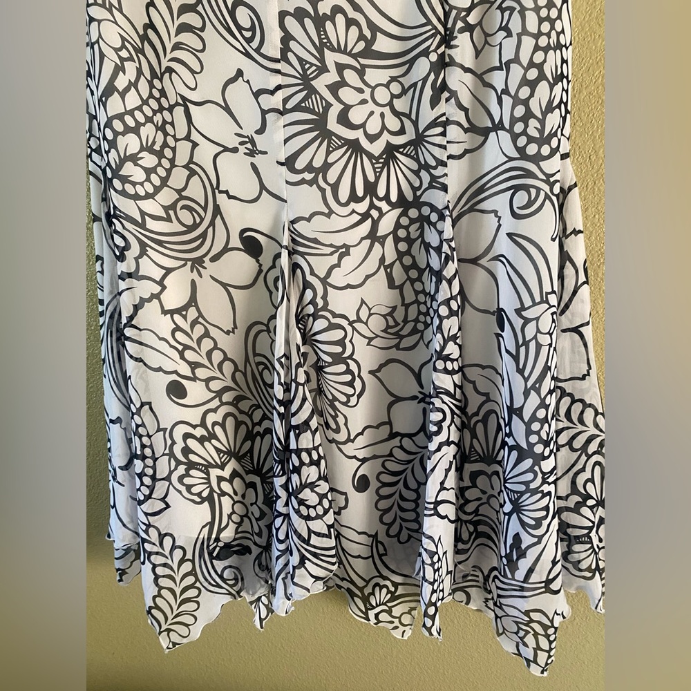 Bandolino Black and White Floral A-Line Skirt - Picture 2 of 6